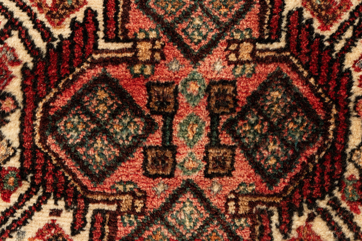 117 x 83 Hamadan