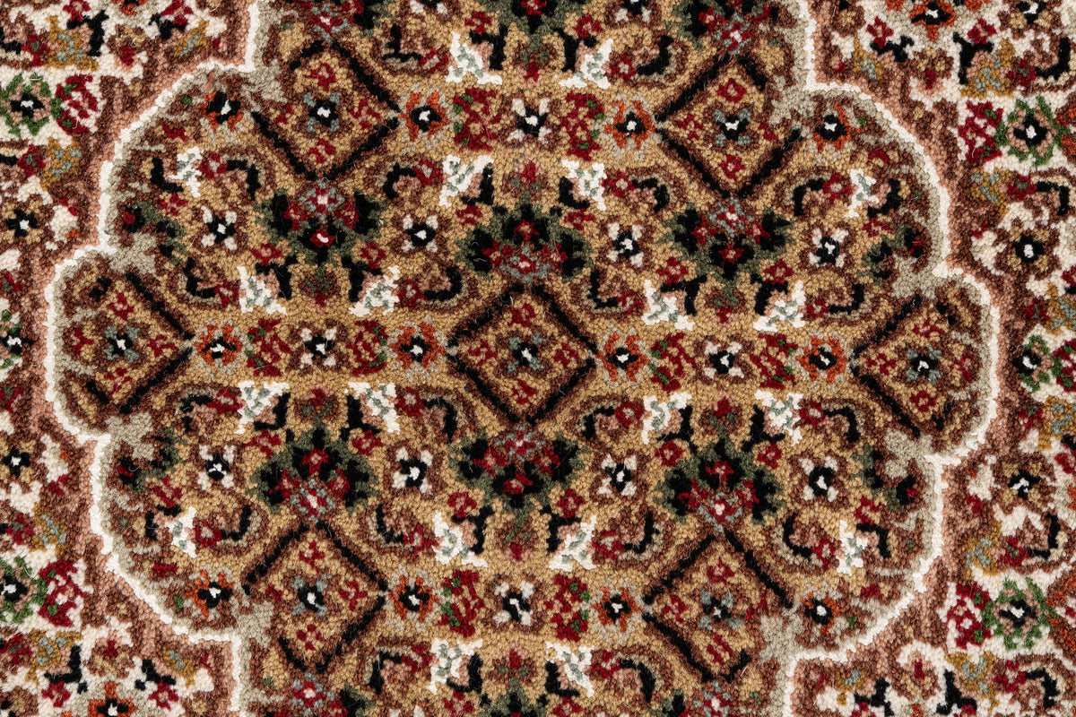 306 x 243 Täbriz Mahi