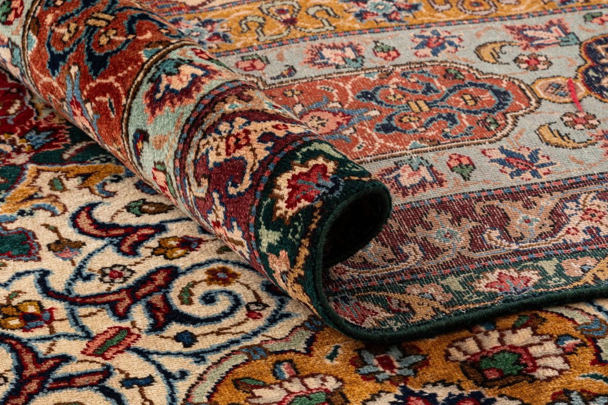 475 x 297 Täbriz