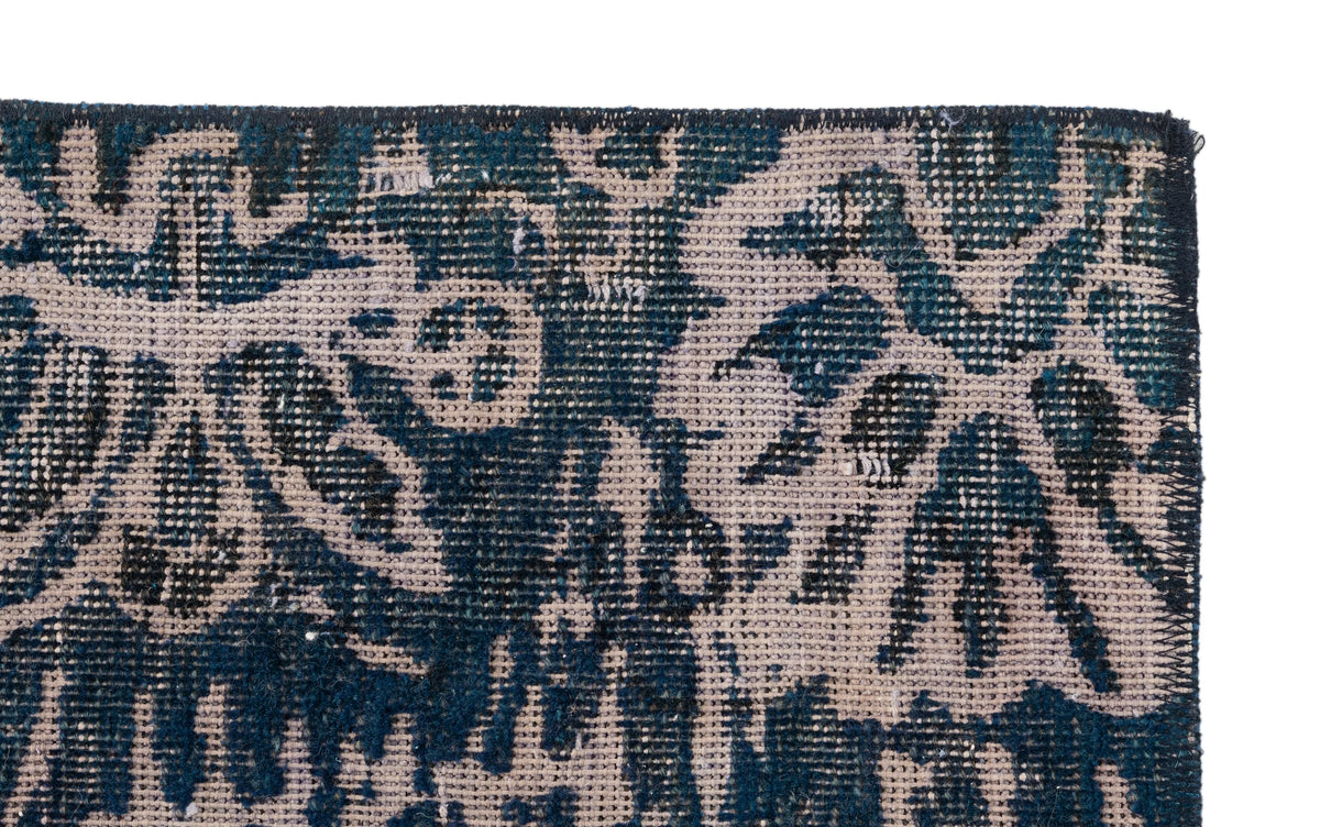 273 x 184 Vintage Royal