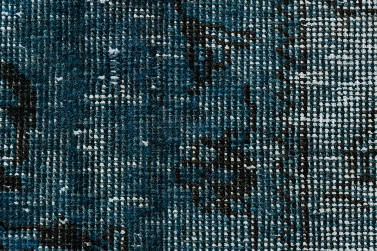 197 x 117 Vintage Royal