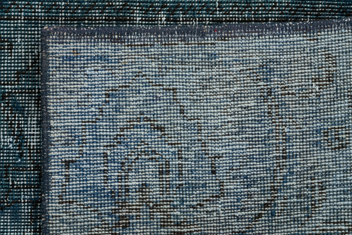 197 x 117 Vintage Royal