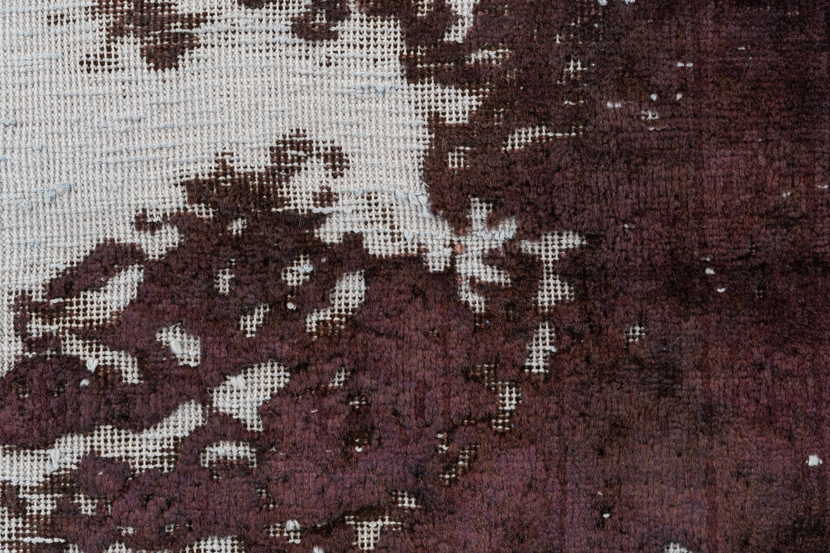 185 x 112 Vintage Royal