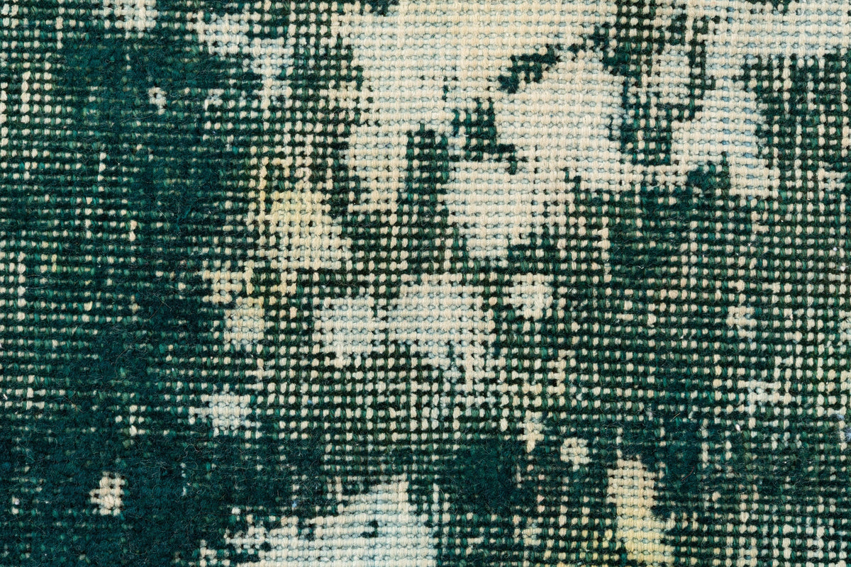 174 x 131 Vintage Royal