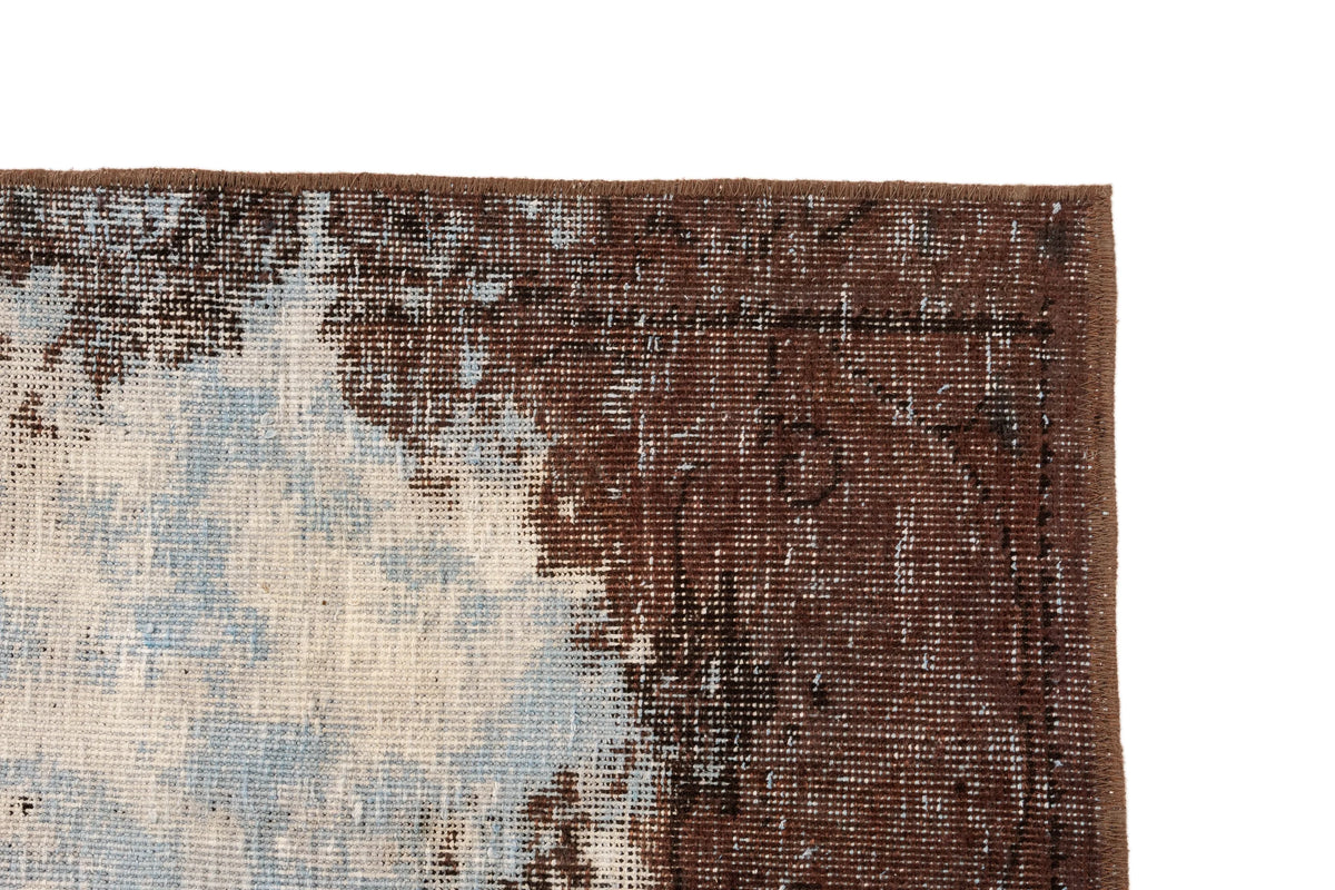 237 x 205 Vintage Royal