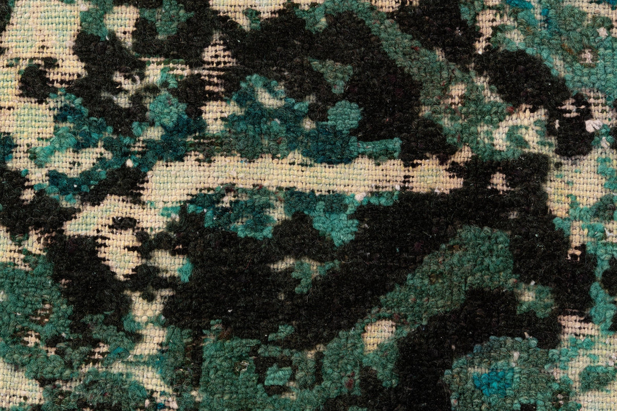 244 x 156 Vintage Royal