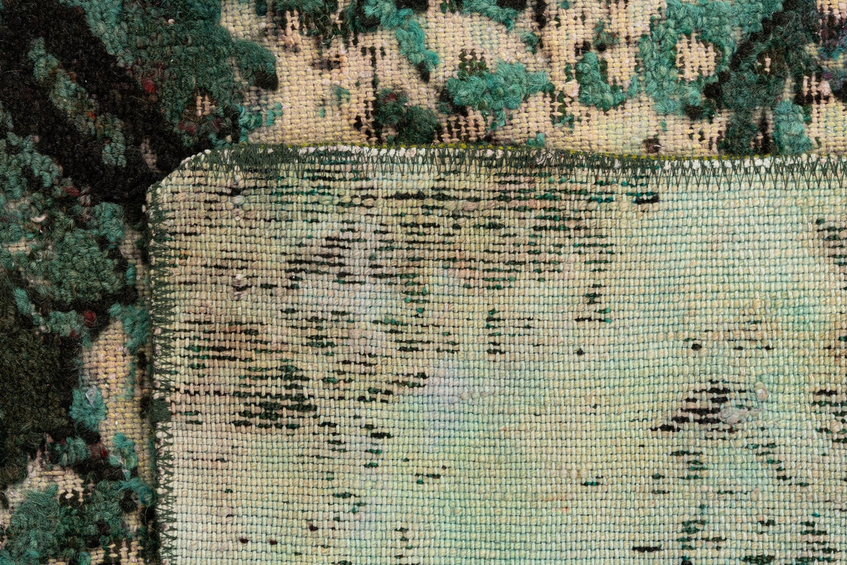 244 x 156 Vintage Royal