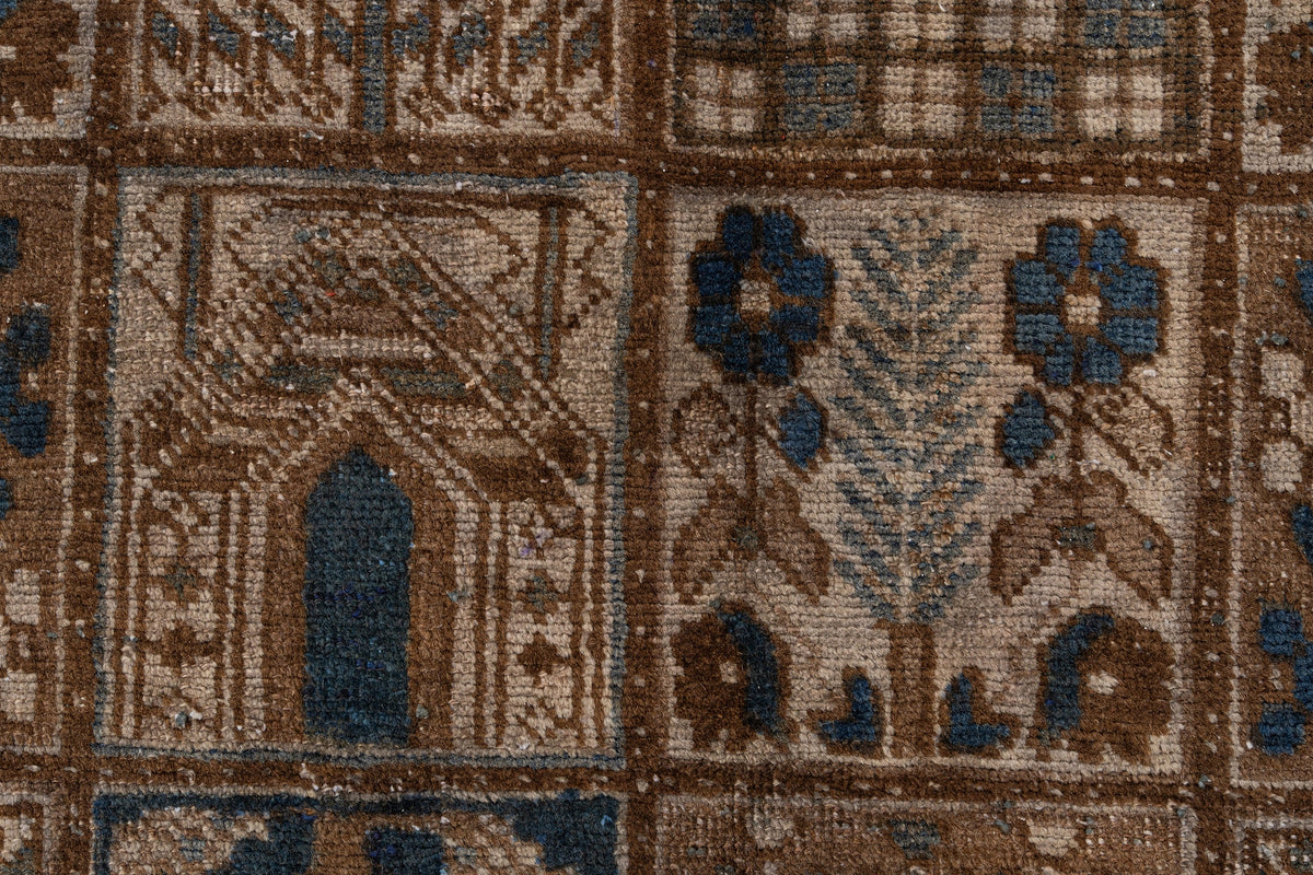 226 x 131 Vintage Royal