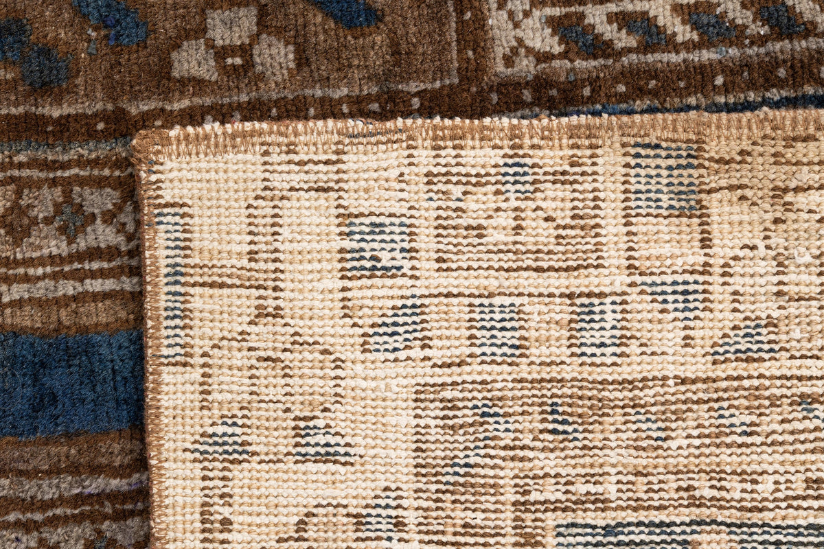 226 x 131 Vintage Royal