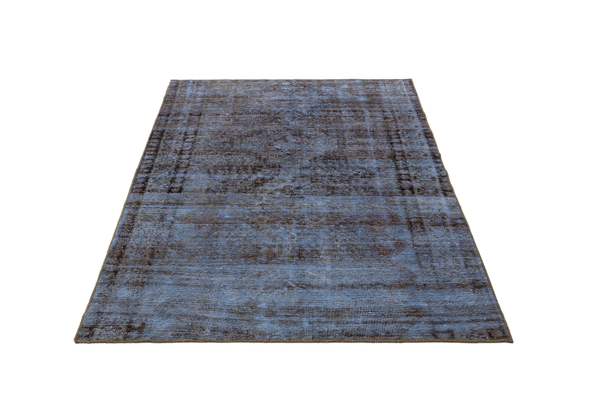 209 x 147 Vintage Royal