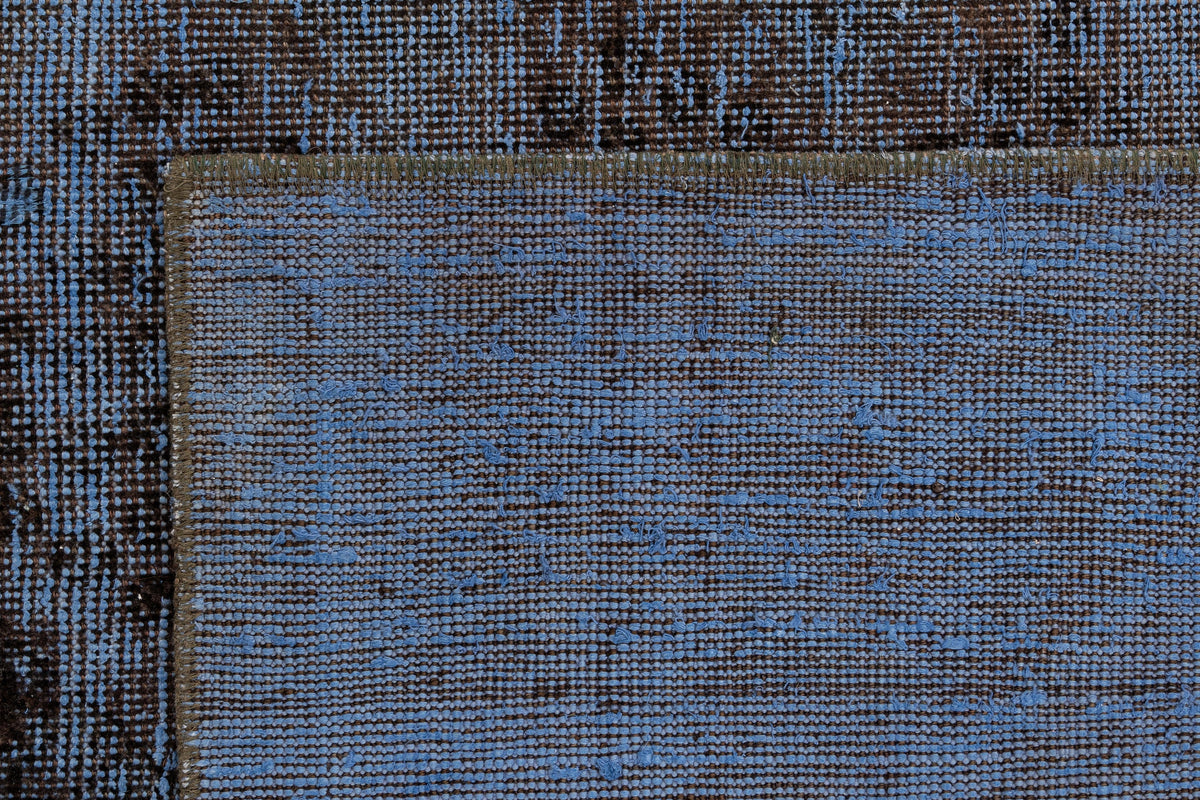209 x 147 Vintage Royal