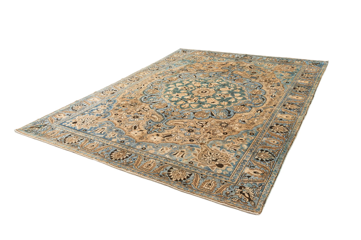 349 x 258 Vintage Royal
