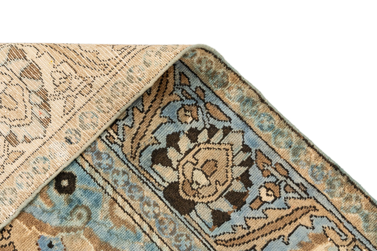 349 x 258 Vintage Royal