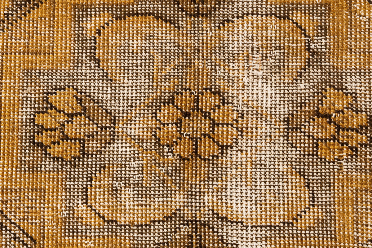 289 x 183 Vintage Royal