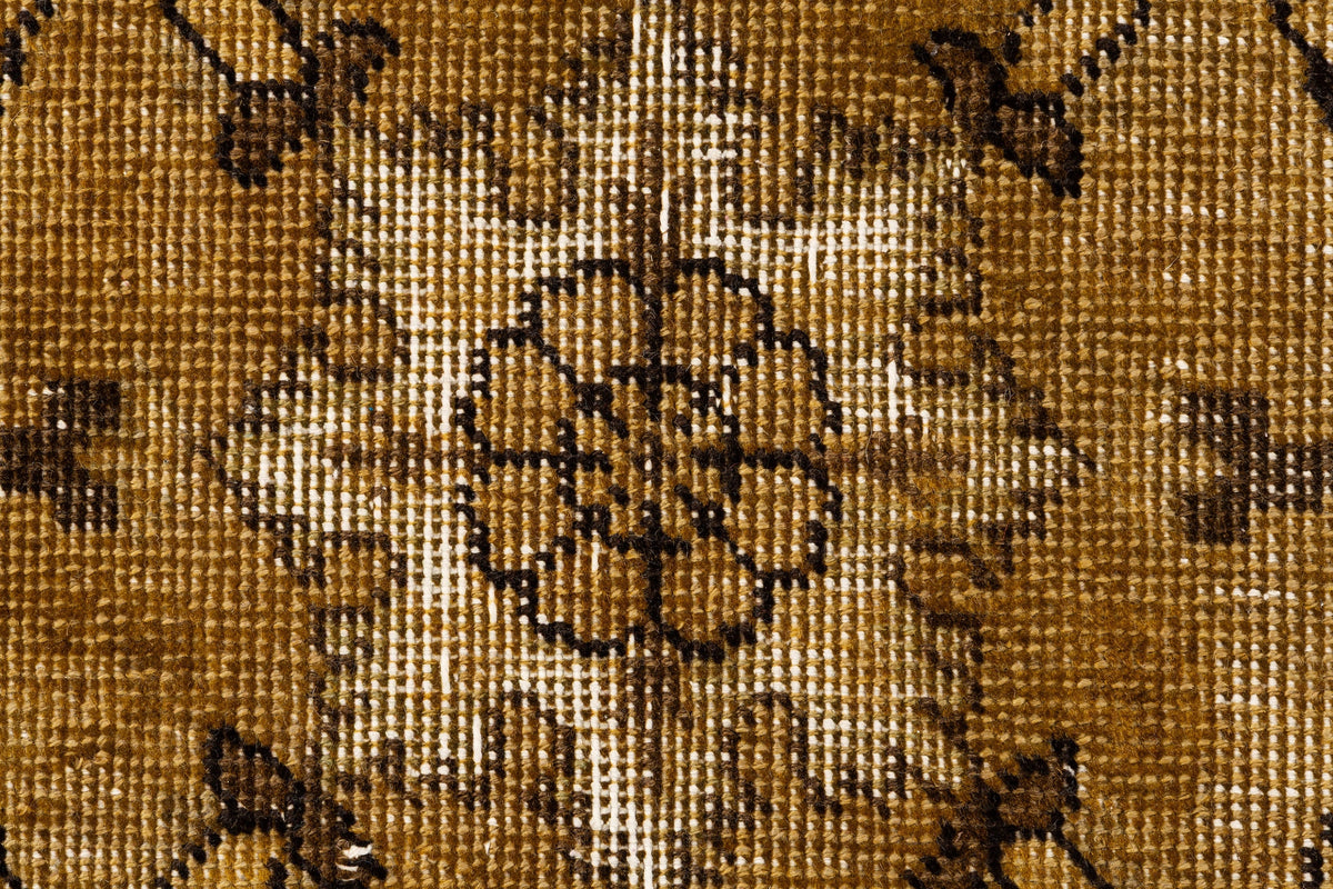 294 x 188 Vintage Royal