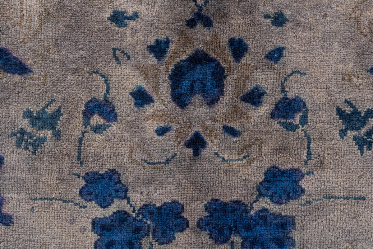 313 x 193 Vintage Royal