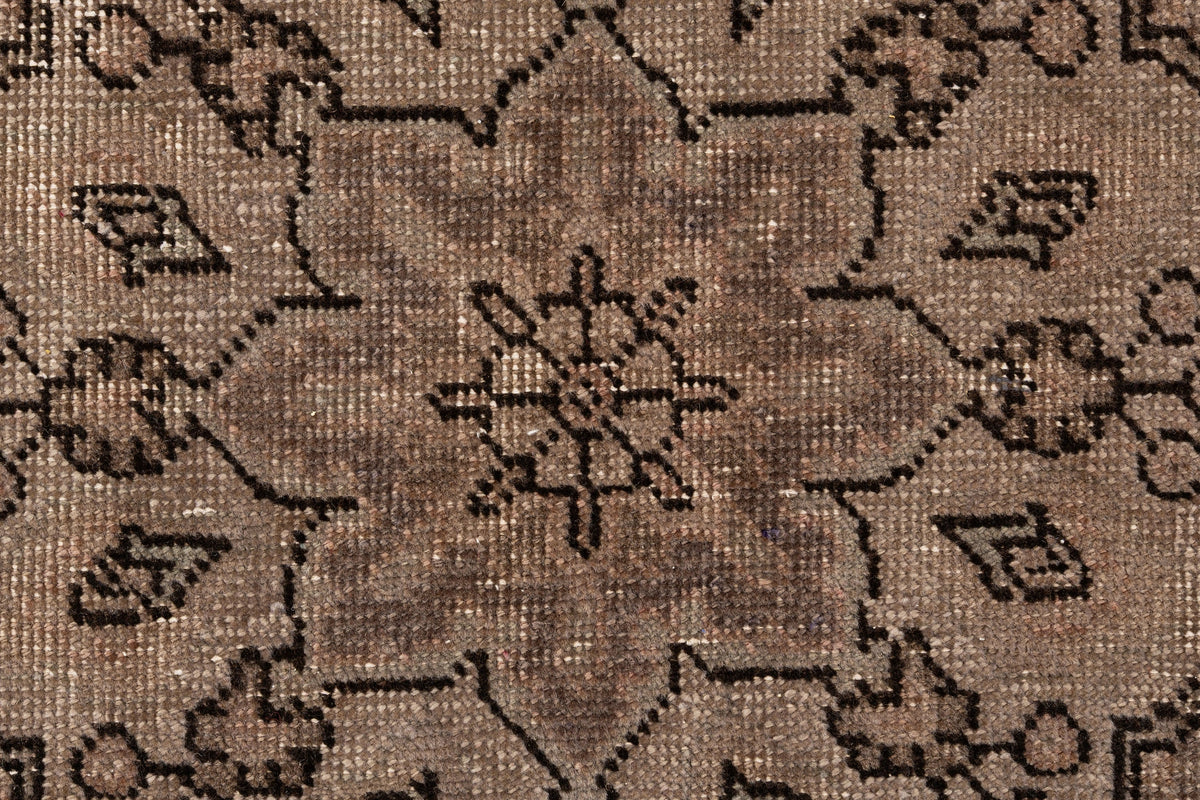 294 x 203 Vintage Royal