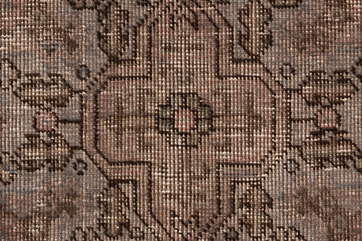 290 x 195 Vintage Royal