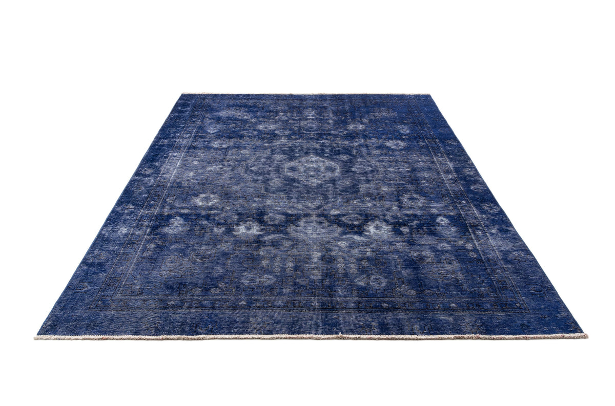 313 x 219 Vintage Royal