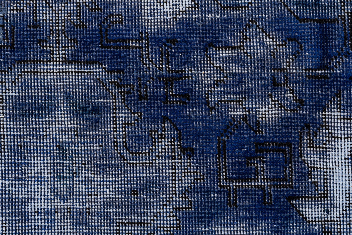 313 x 219 Vintage Royal