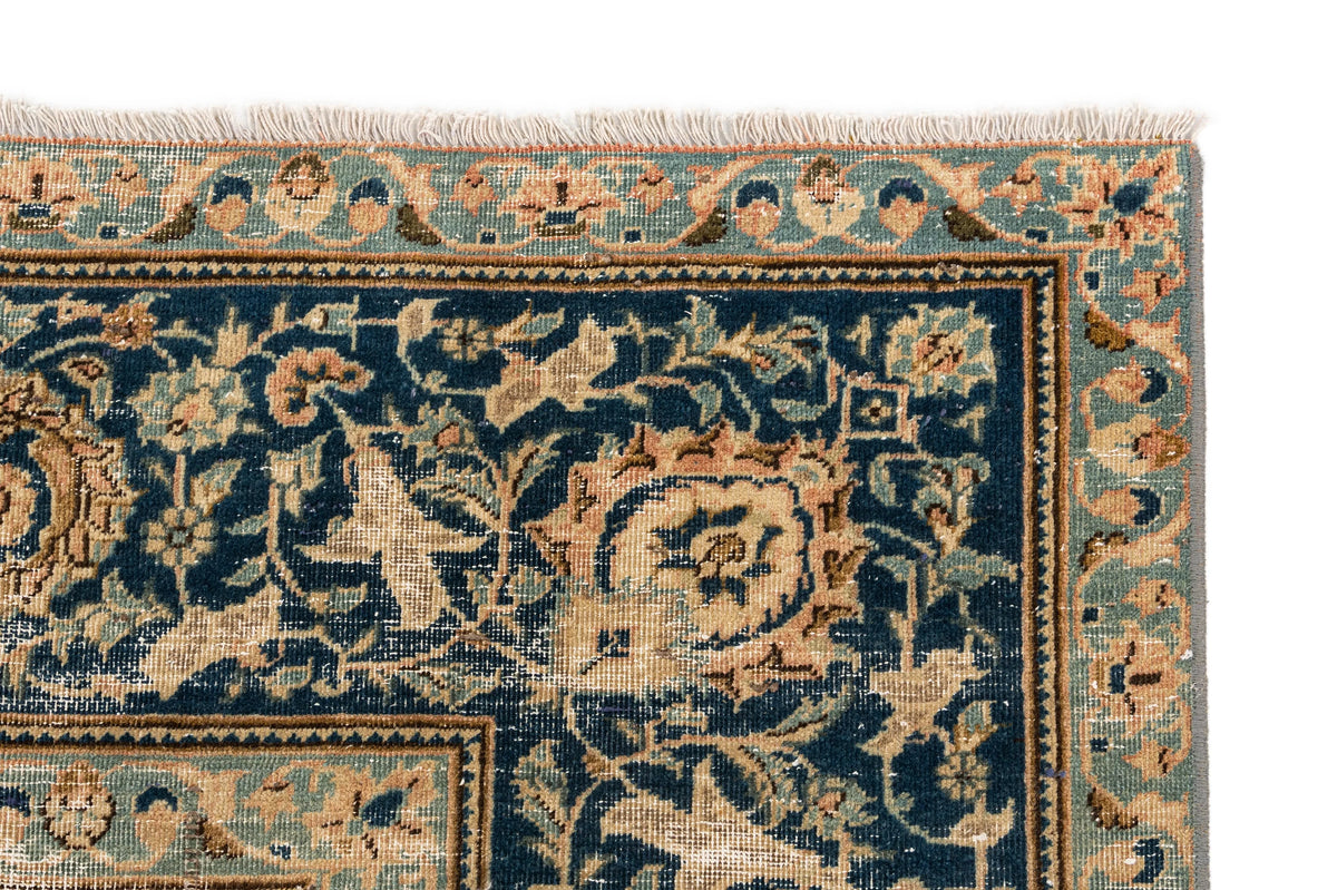 380 x 273 Vintage Royal
