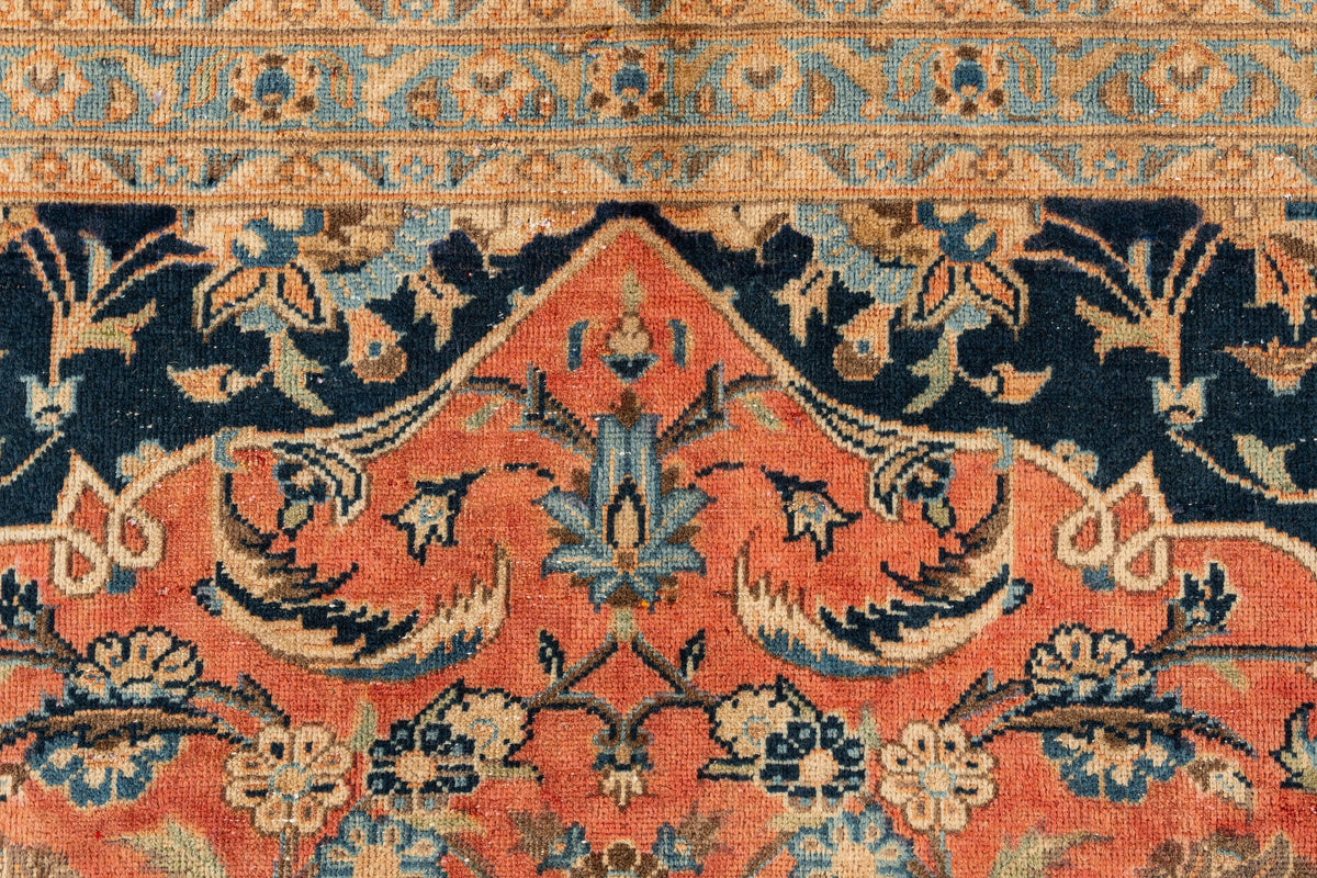 375 x 278 Vintage Royal