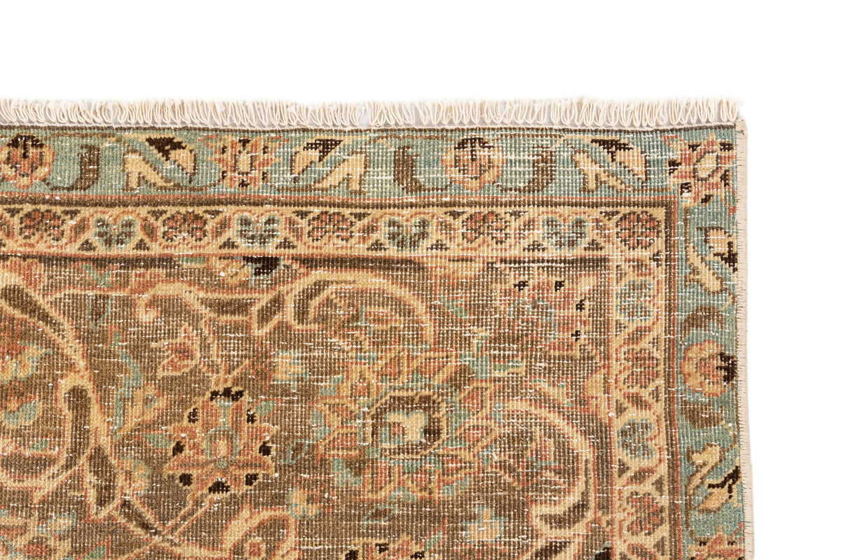 380 x 276 Vintage Royal