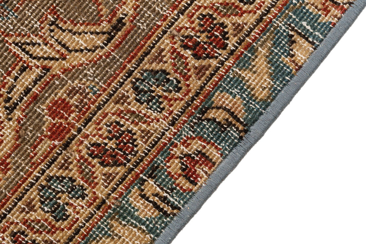 389 x 278 Vintage Royal
