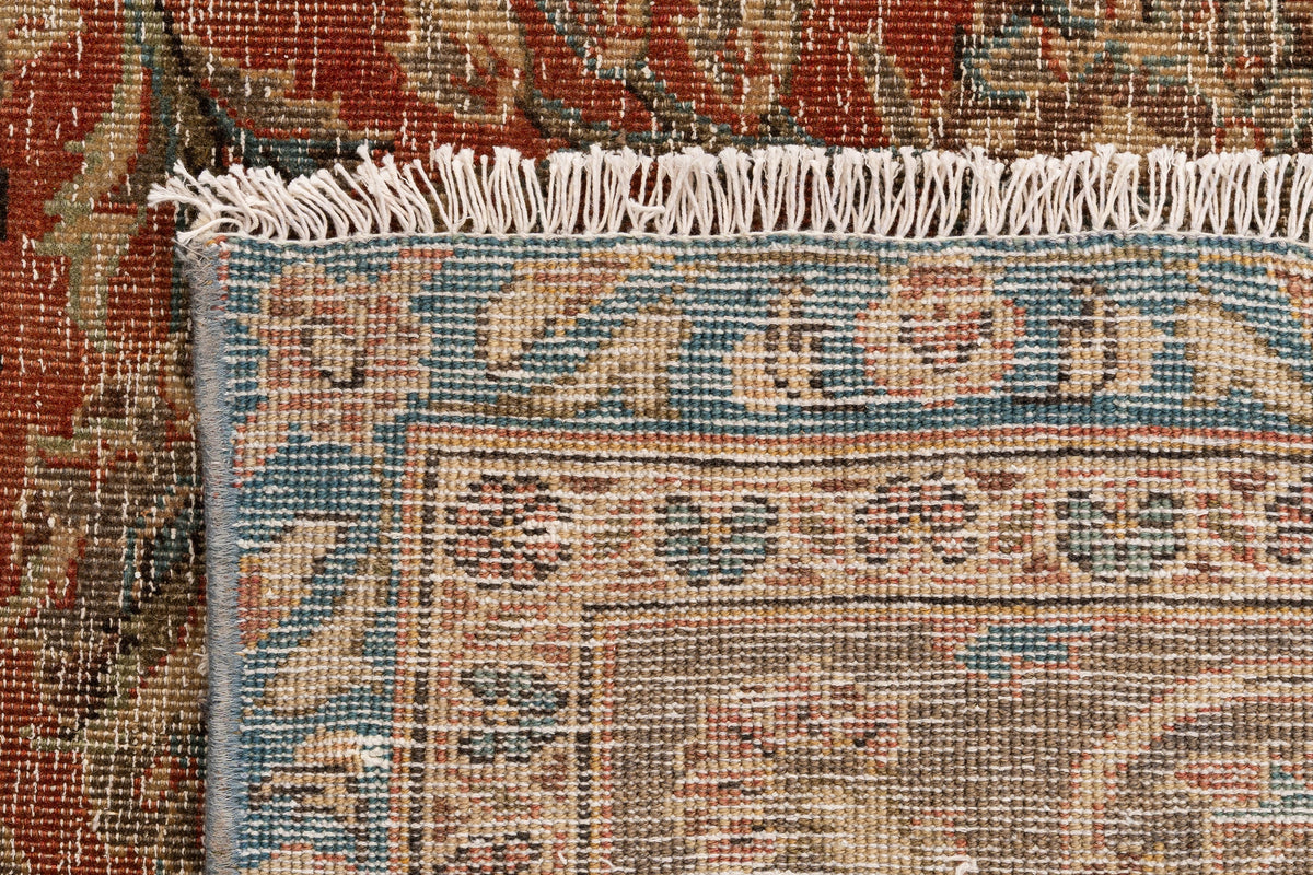 389 x 278 Vintage Royal
