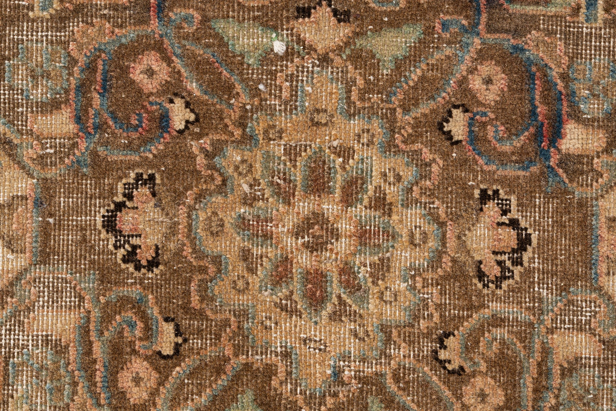 372 x 259 Vintage Royal