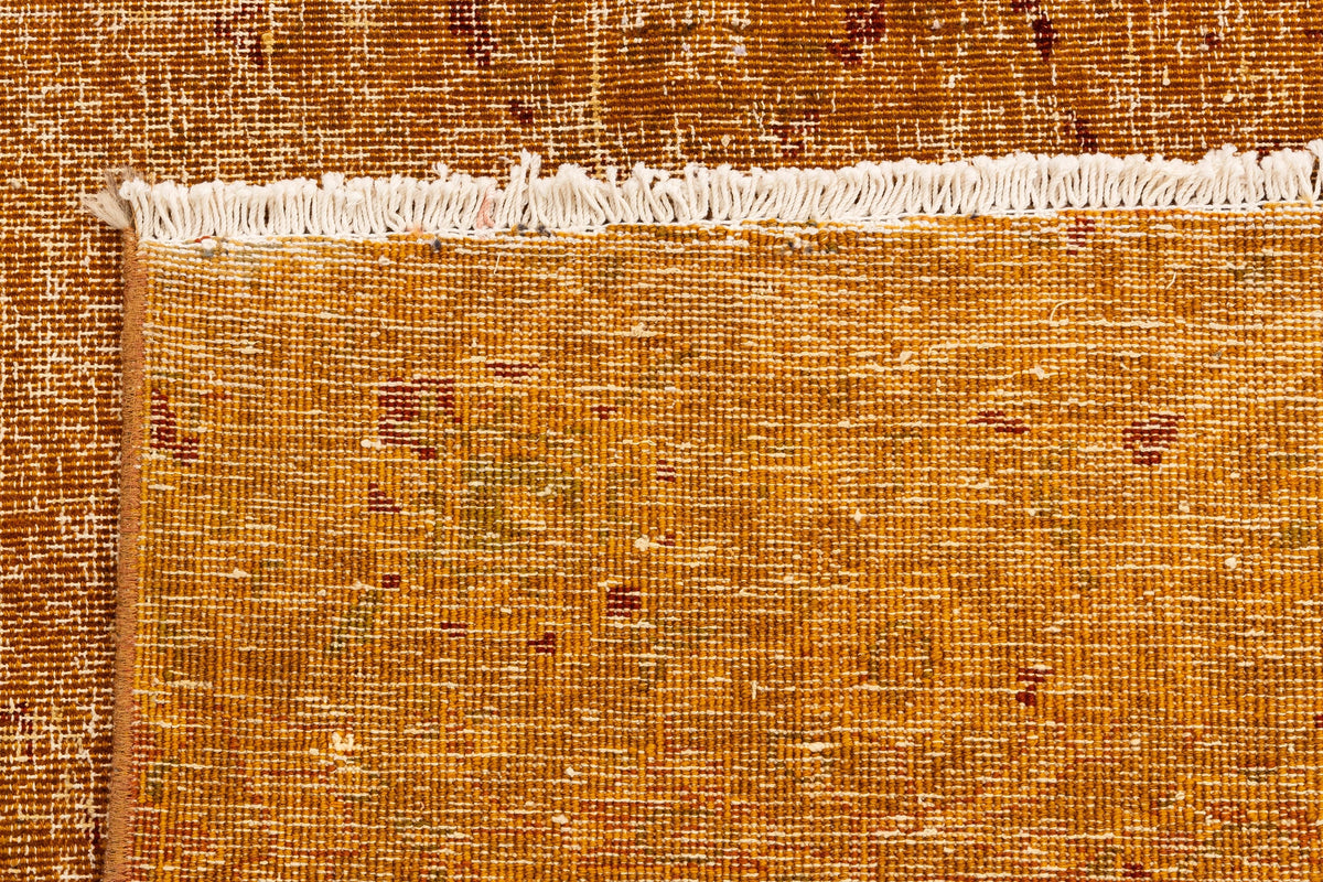 352 x 262 Vintage Royal