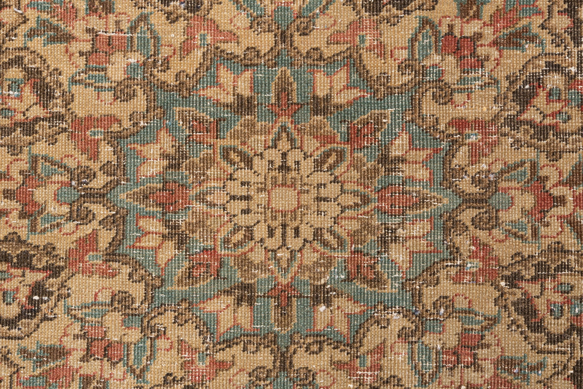 373 x 262 Vintage Royal