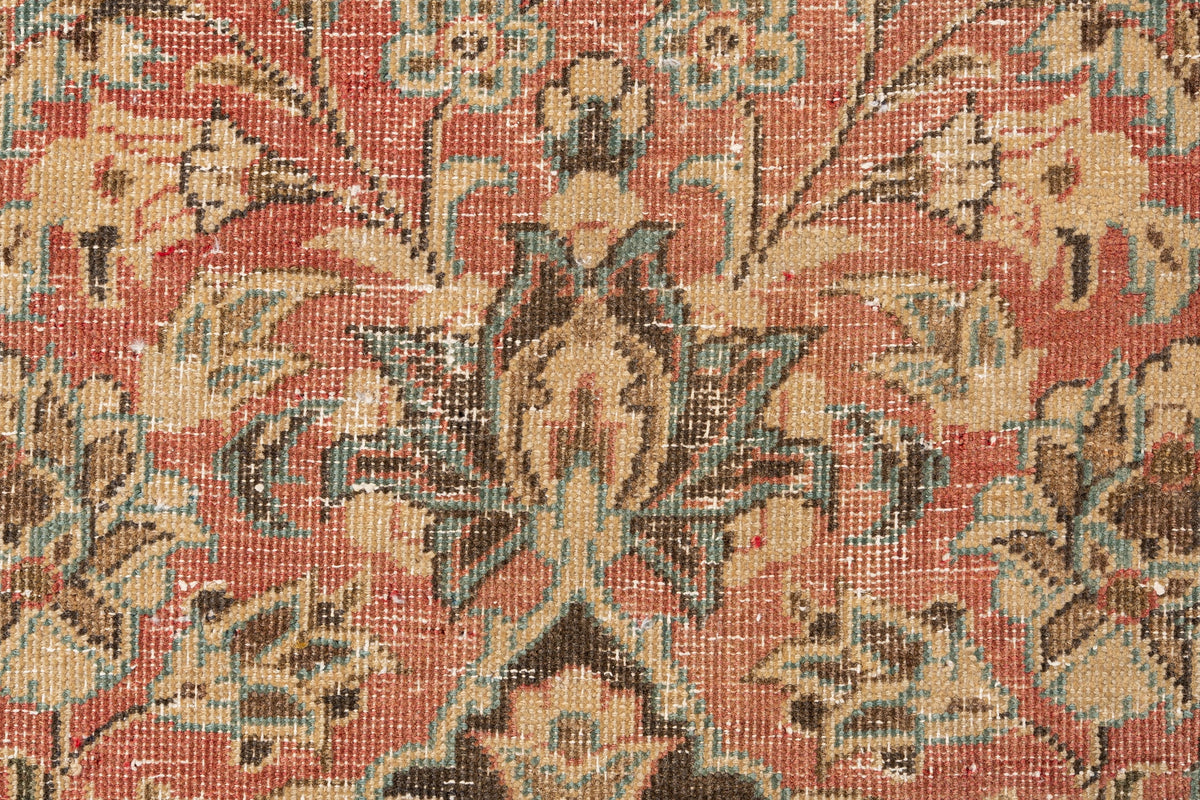 373 x 262 Vintage Royal