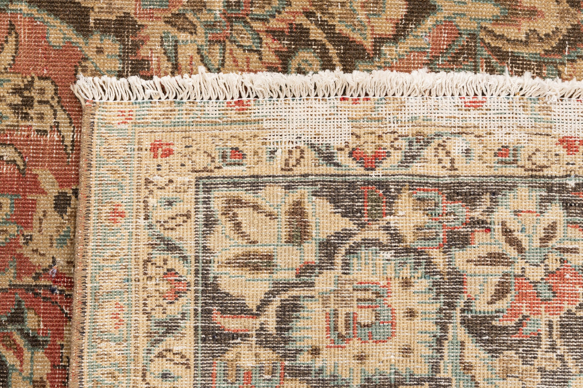 373 x 262 Vintage Royal