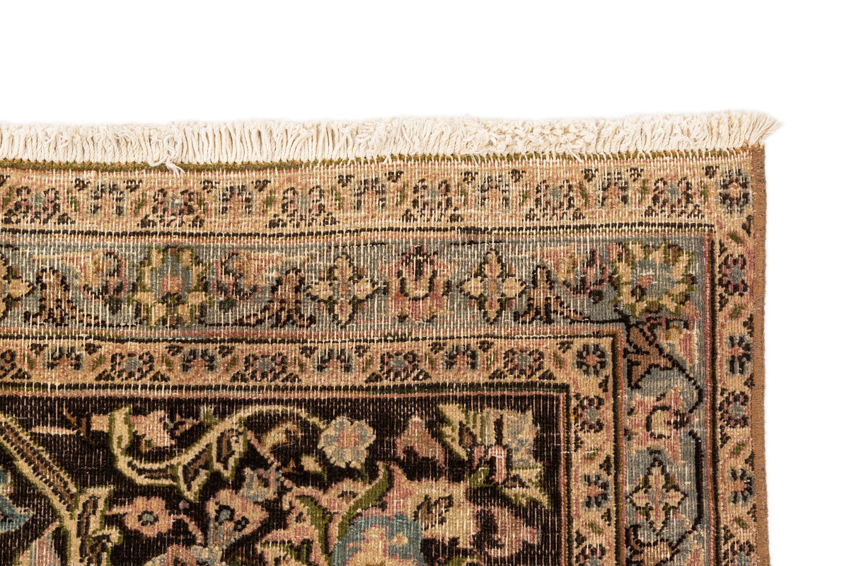 372 x 297 Vintage Royal