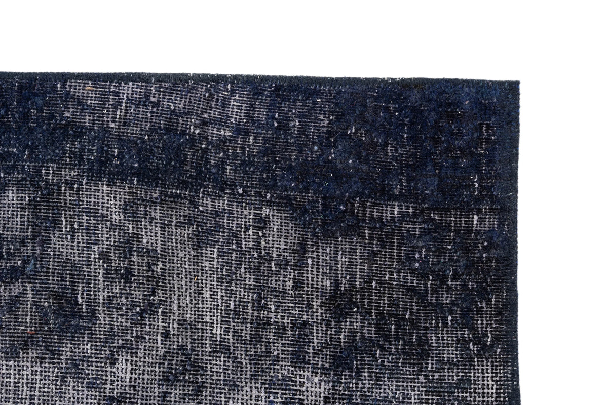273 x 200 Vintage Royal