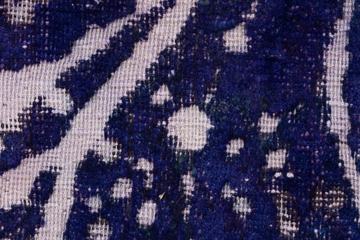 273 x 267 Vintage Royal