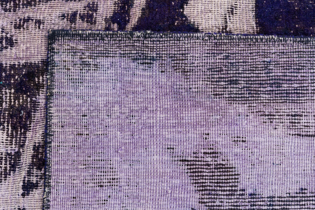 273 x 267 Vintage Royal