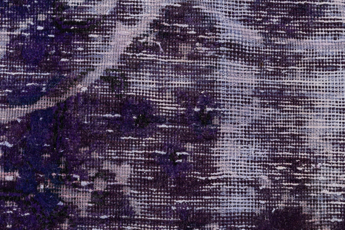 273 x 258 Vintage Royal