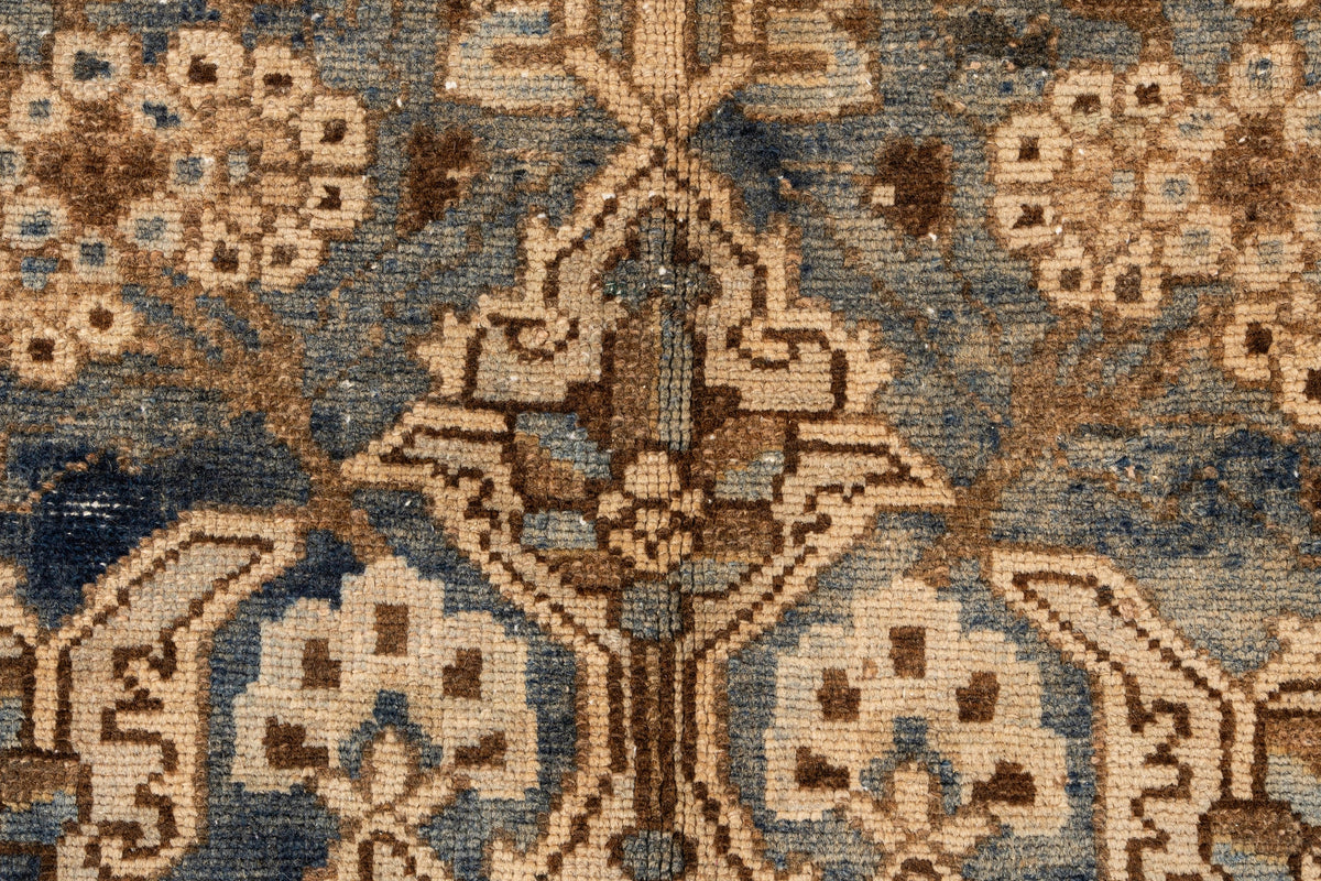 332 x 250 Vintage Royal