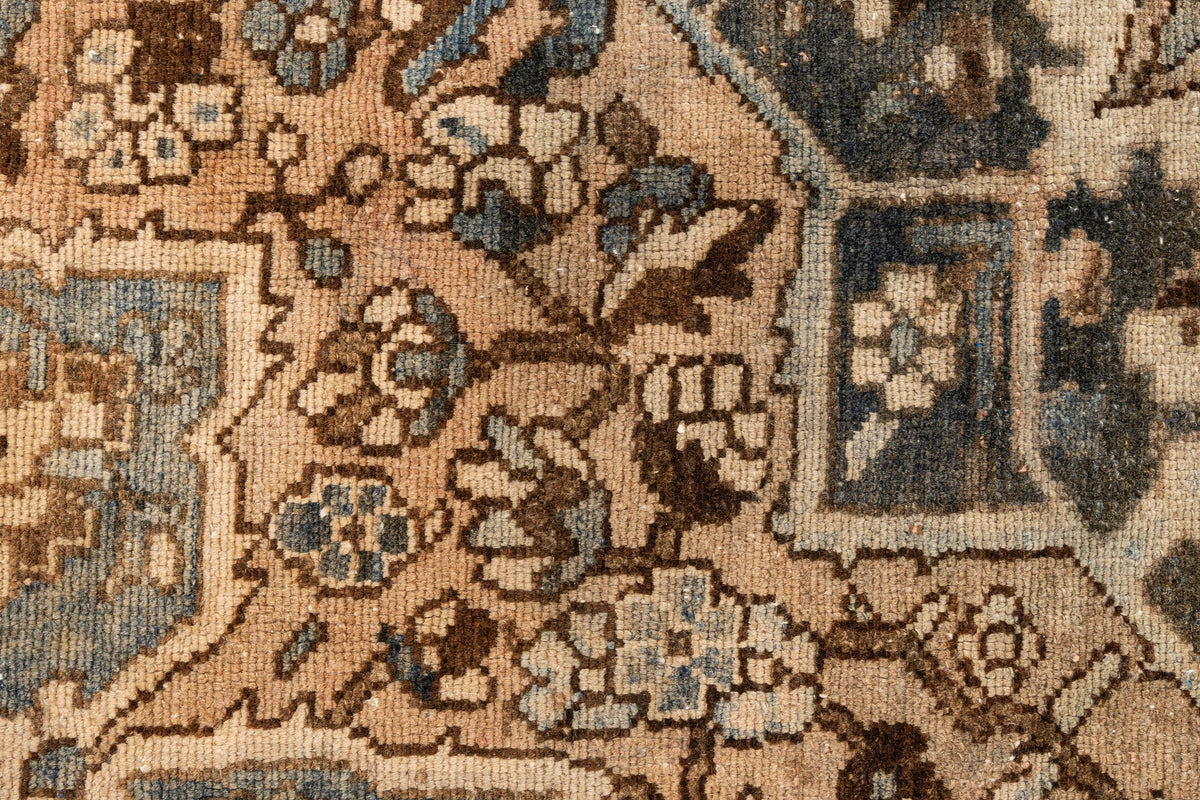 332 x 250 Vintage Royal