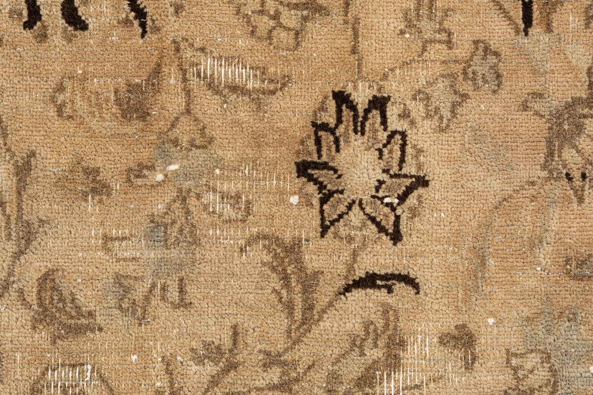 373 x 282 Vintage Royal