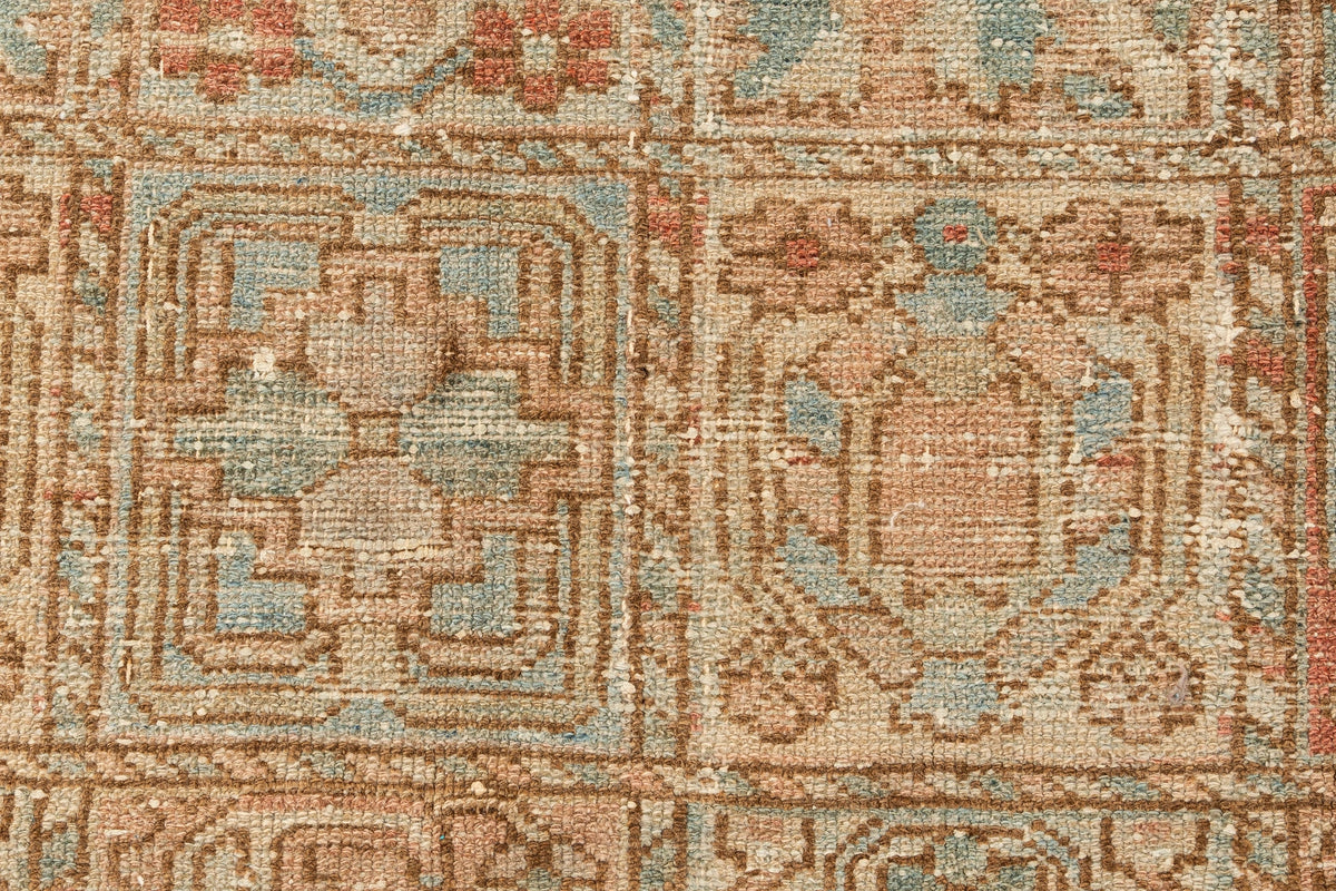 325 x 232 Vintage Royal