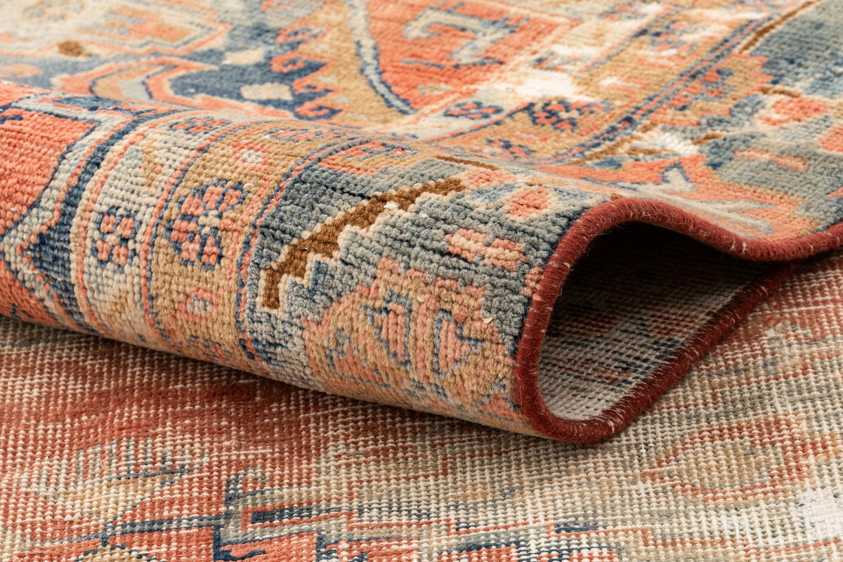 295 x 179 Vintage Royal