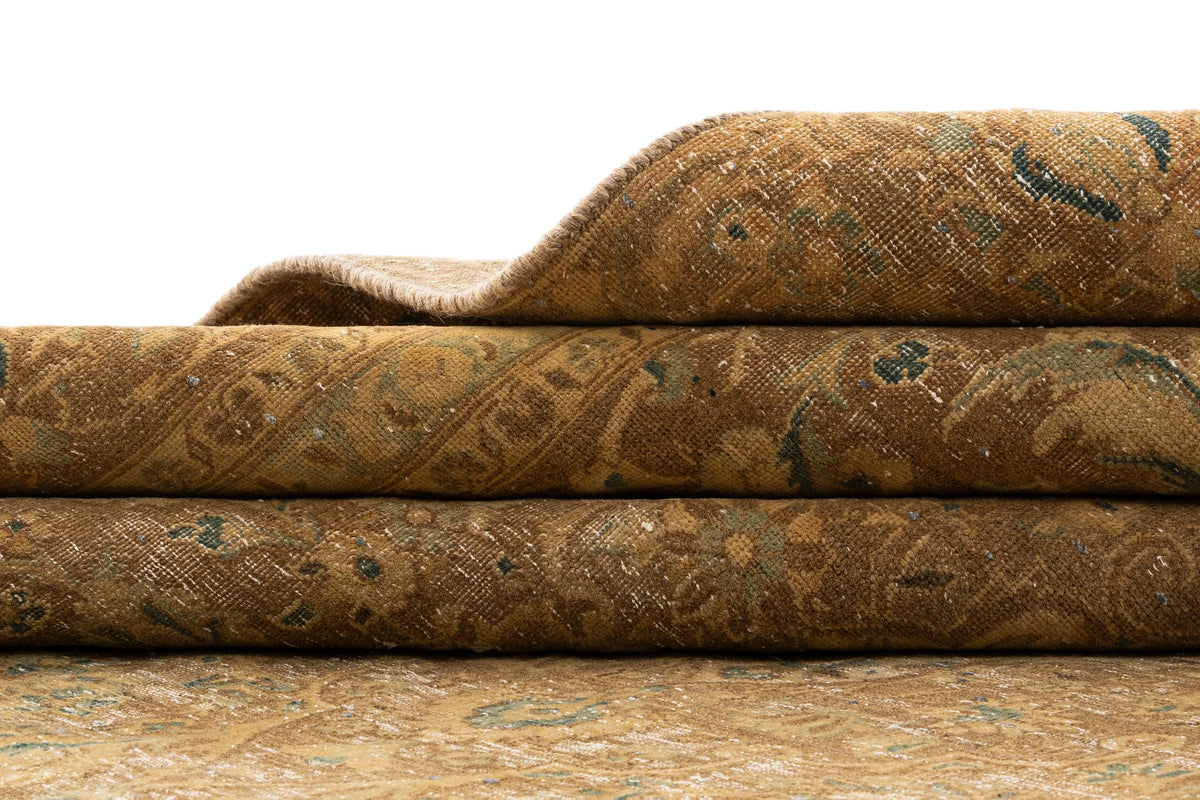 335 x 229 Vintage Royal