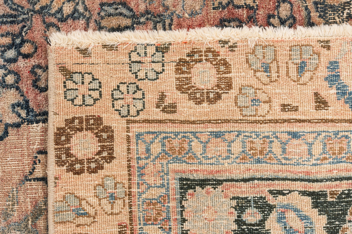 384 x 295 Vintage Royal