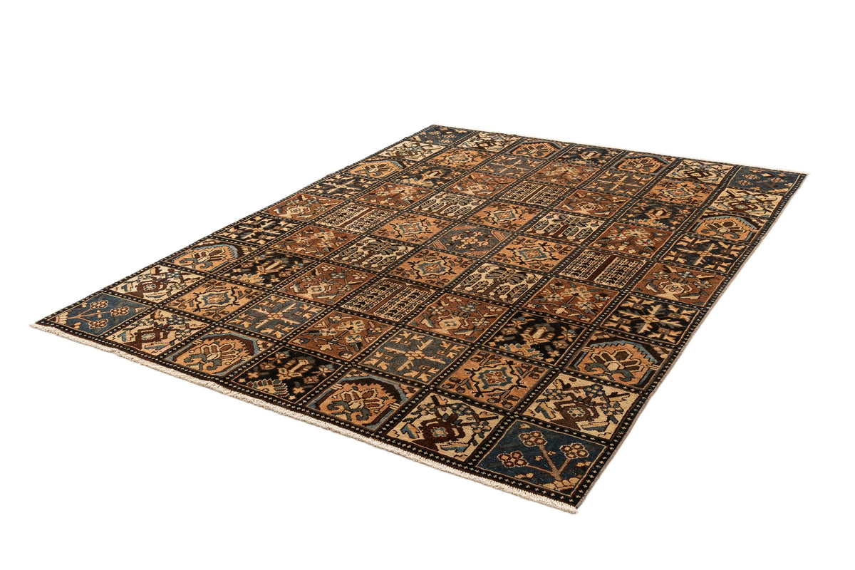 295 x 222 Vintage Royal