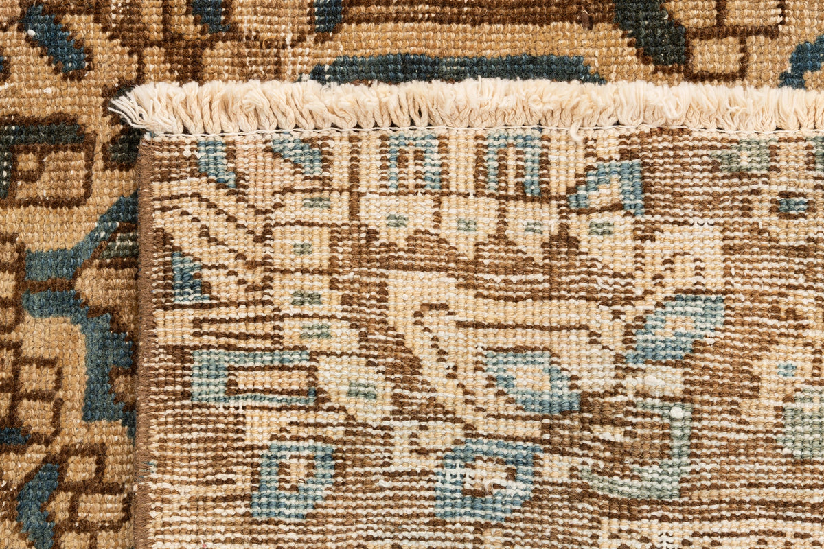 385 x 297 Vintage Royal