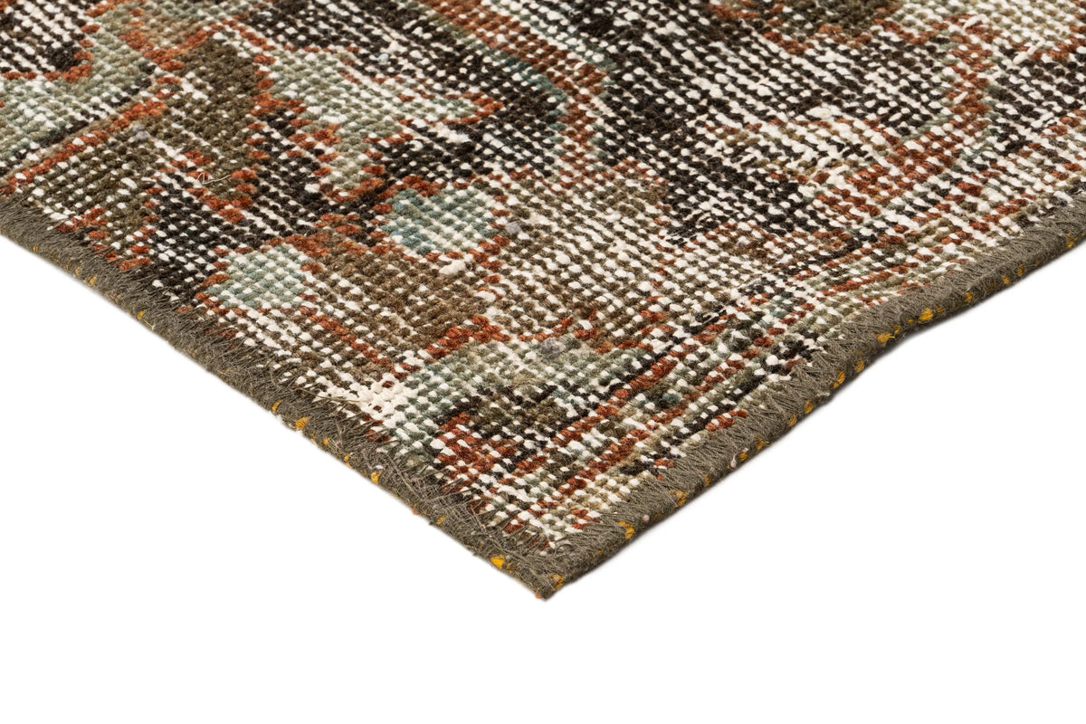295 x 230 Vintage Royal