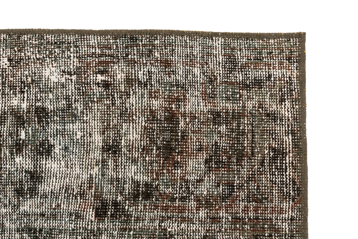 295 x 230 Vintage Royal